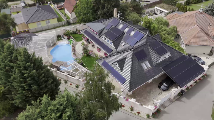 V siedmom nebi - Karlos Vémola